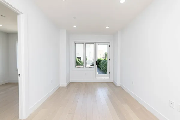 Rented by Oxford Property Group | media 3