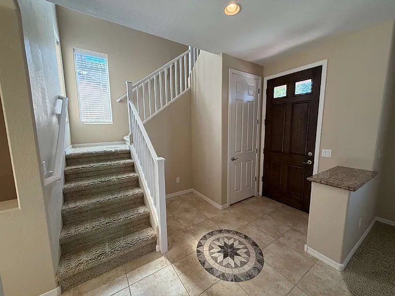 5621 E Adrian Ave — Photo 9