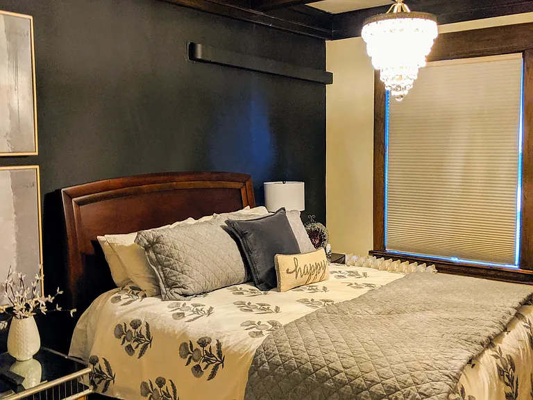 833 Grand Apartments — Photo 35