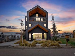 114 E 33rd St, Garden City, ID 83714