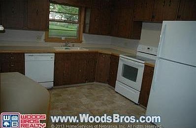 3rd image of 2535 S 39th St