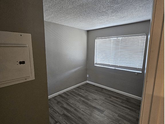 4th image of 577 28th St #24