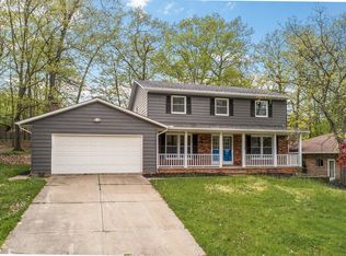 6758 Cheryl Ann Dr, Seven Hills, OH 44131