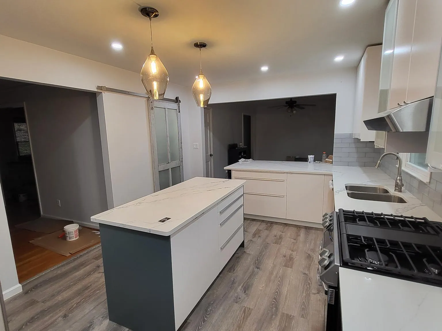 2806 Overlook Dr NE — Photo 4