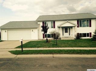 205 Rainbow Dr, Marshall, MN 56258