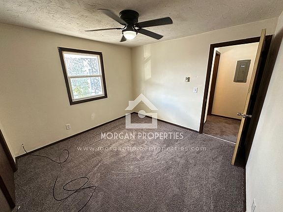5th image of 217 W Washington St E