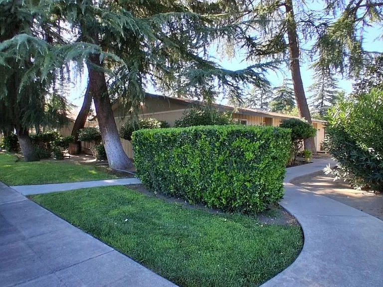 57-83 W. San Jose — Photo 5