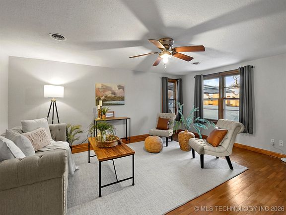 4th image of 1415 Holt St