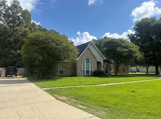 8085 Carlton Roberts Blvd, Denham Springs, LA 70726