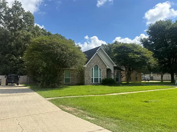 8085 Carlton Roberts Blvd, Denham Springs, LA 70726