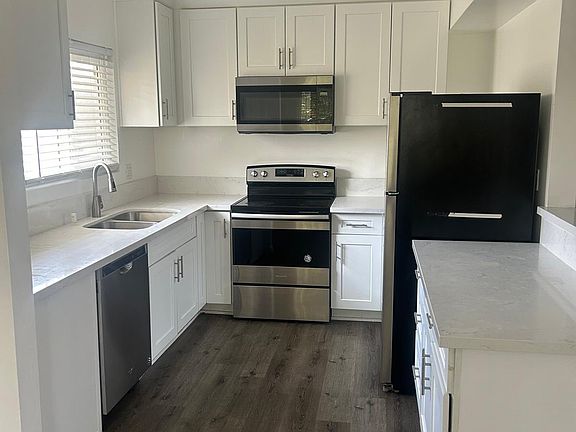 2nd image of 226 E Sonora Dr #3