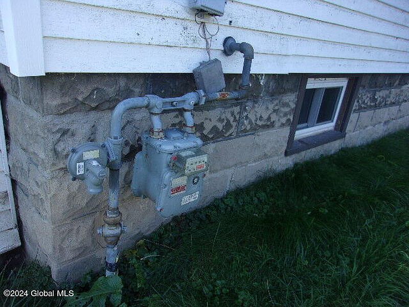 4th image of 15 Whitmore Avenue