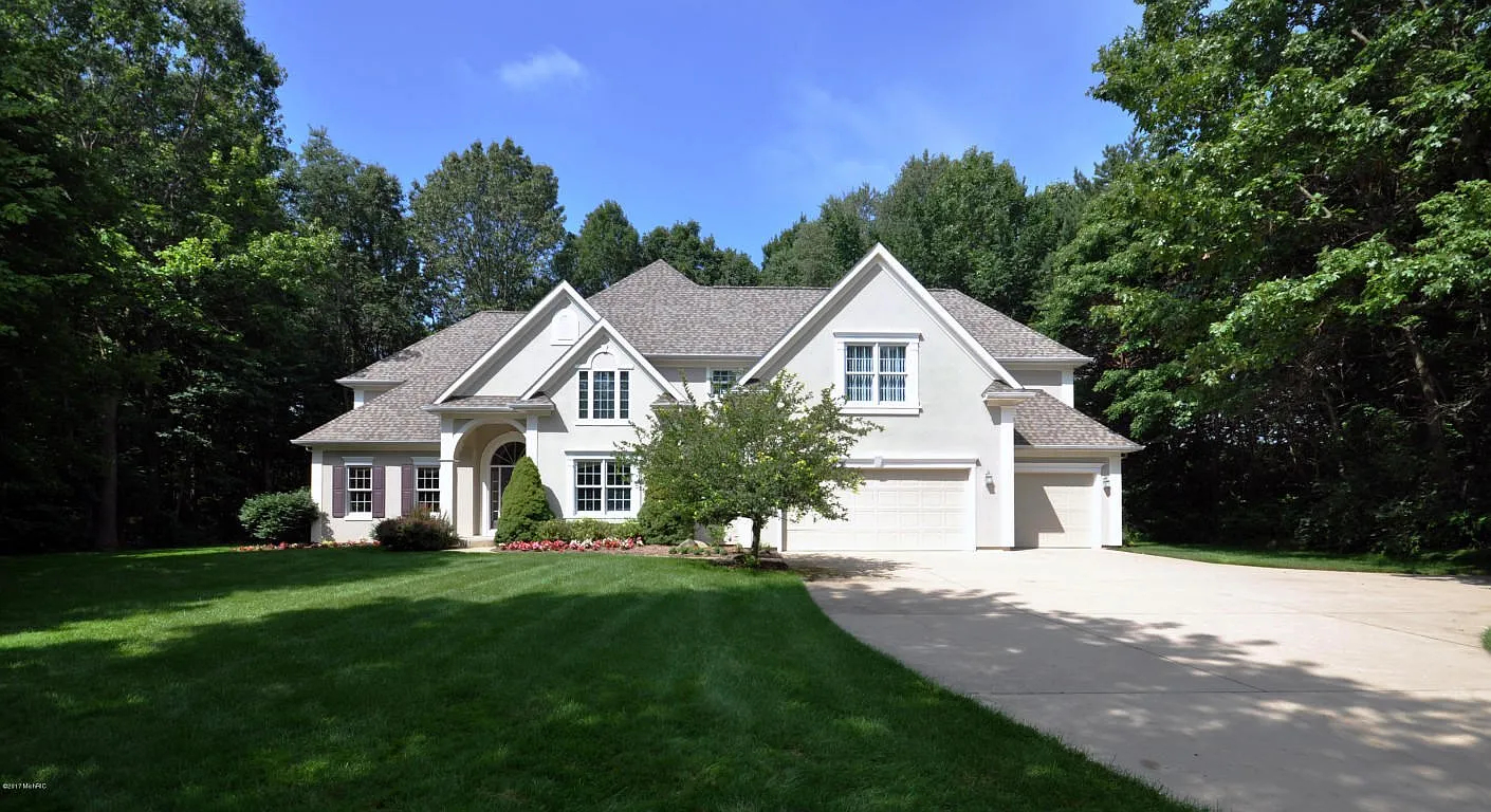 6375 Whitney Woods photo 1