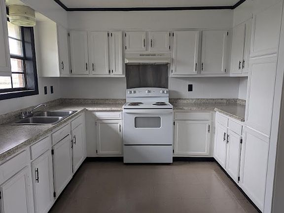 5th image of 2605 Brenda Dr