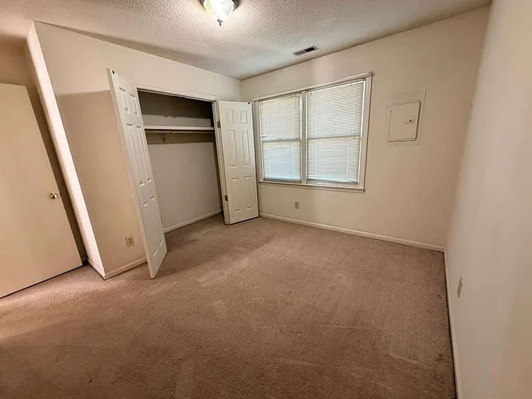 3024 Sherrill Ave #F — Photo 10