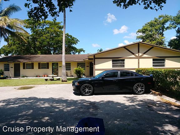 4th image of 4879 SW 65th Ave #6385950