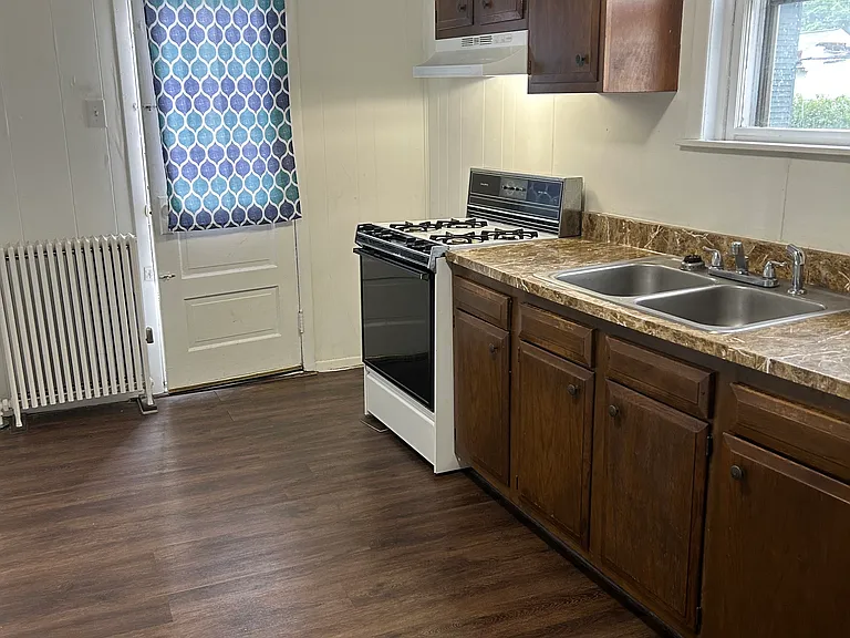 106 S 2nd St #2 — Photo 1