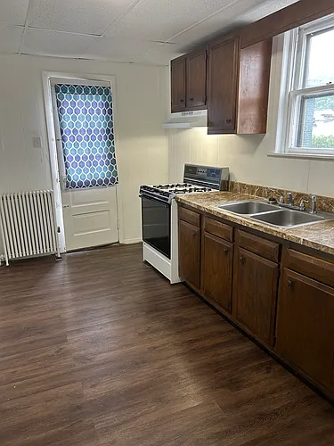 106 S 2nd St #2 Photo 1