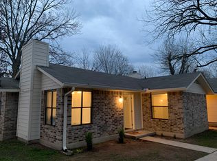 1117 Bois Darc St #A, Lockhart, TX 78644