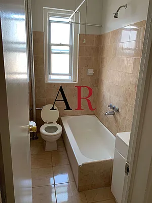Rented by Lev Mavashev, LREB | media 7