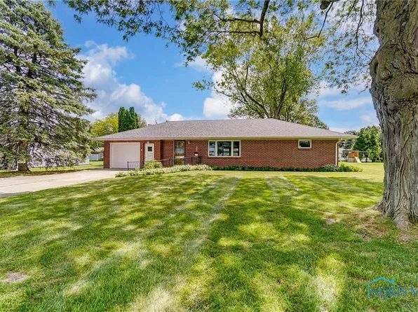 630 E Linfoot St, Wauseon, OH 43567