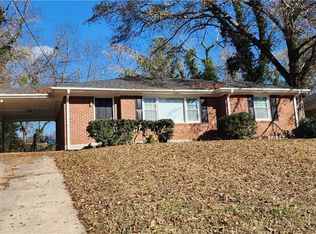 2862 Laguna Dr, Decatur, GA 30032
