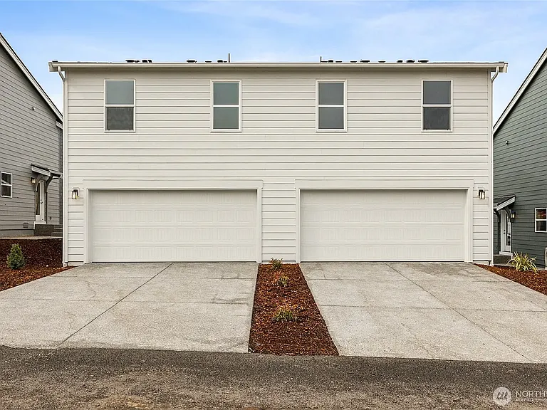 2126 Trailside Dr NE — Photo 16