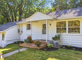 985 Sunnyfield Rd N, Mound, MN 55364