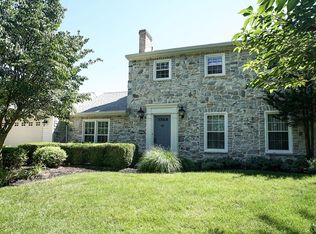 422 Orrs Bridge Rd, Camp Hill, PA 17011