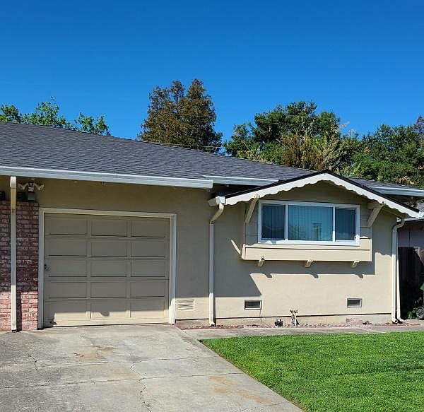 1st image of 1262 White Dr
