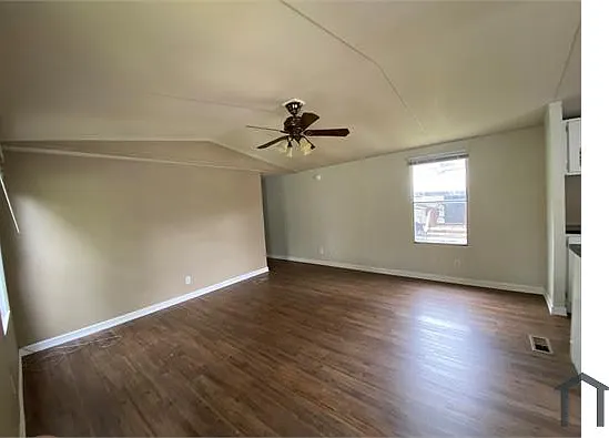7020 US Highway 281 N #29 — Photo 3
