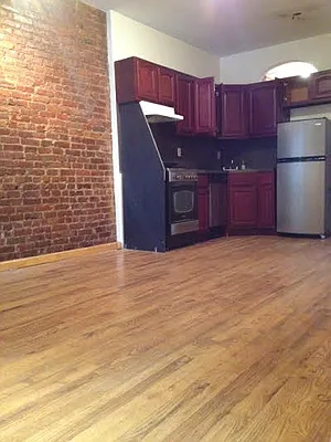 Rented by Full Time Management | media 18