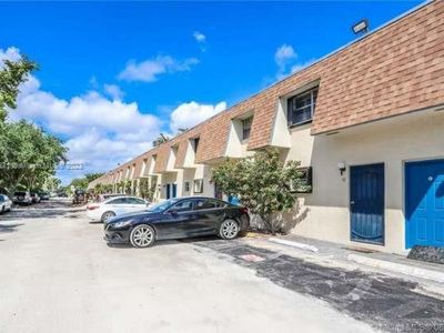 15389 S Dixie Hwy APT 48, Palmetto Bay, FL, 33157