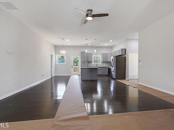 4th image of 3720 Eagle Woods Cir #6
