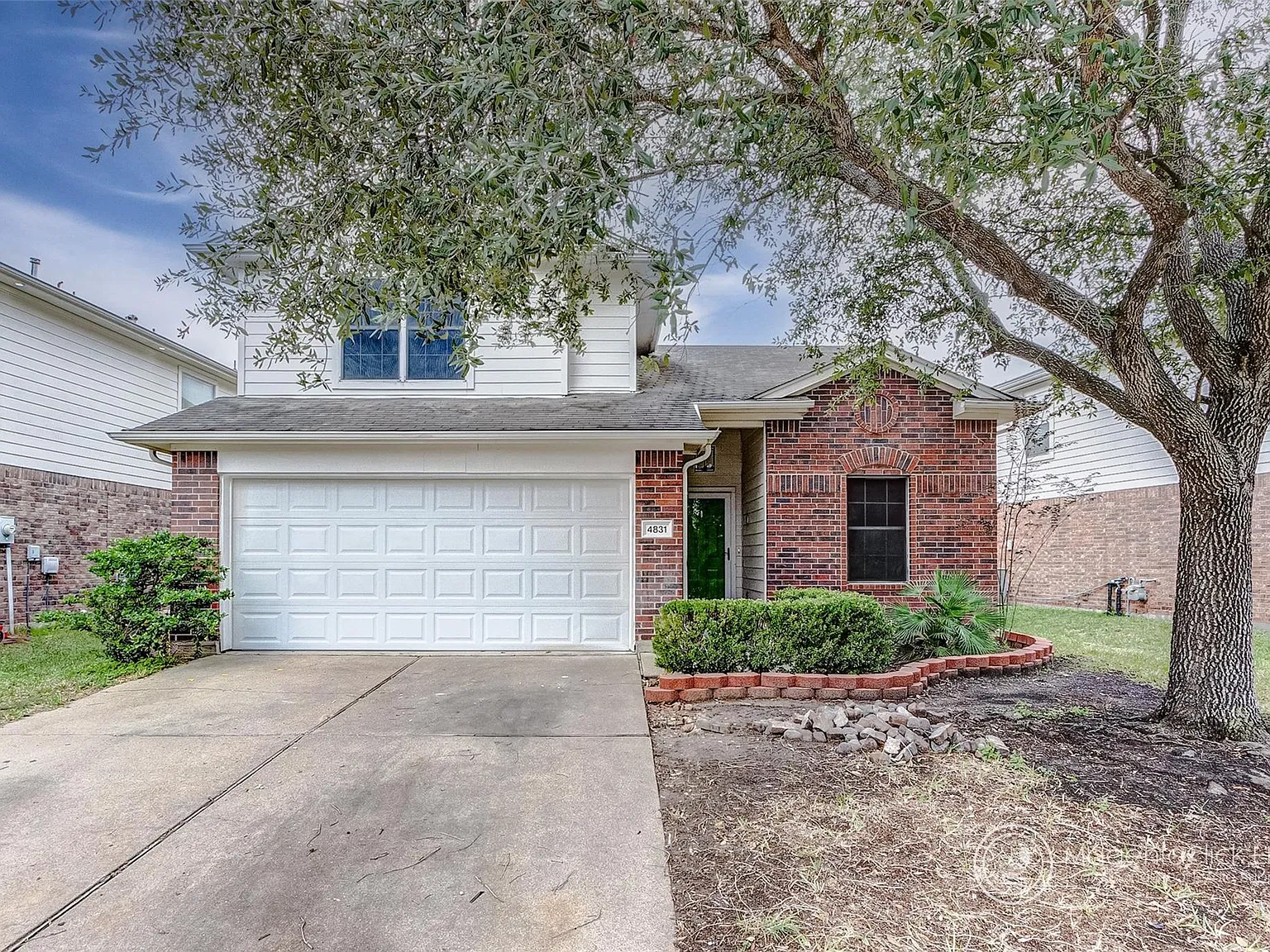 3 bed, 2.5 bath, 1801 sqft, $1,900 — Photo 3
