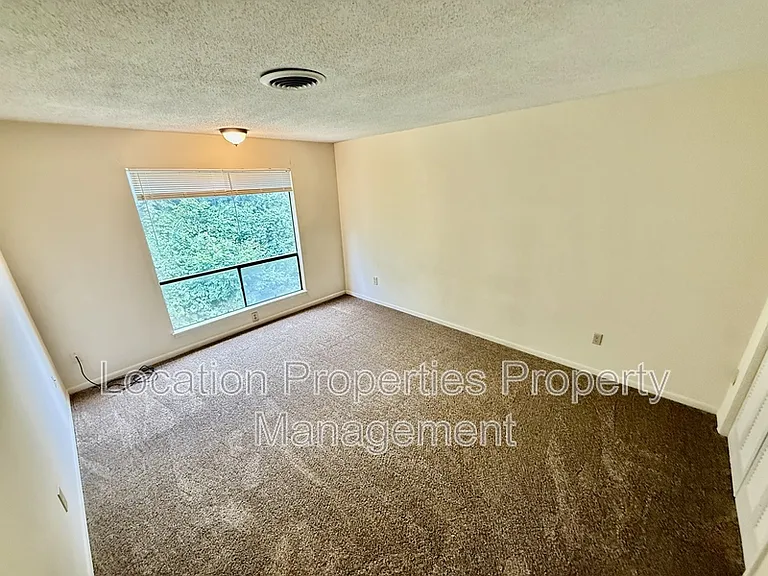 3420 Augusta Dr #1 — Photo 13