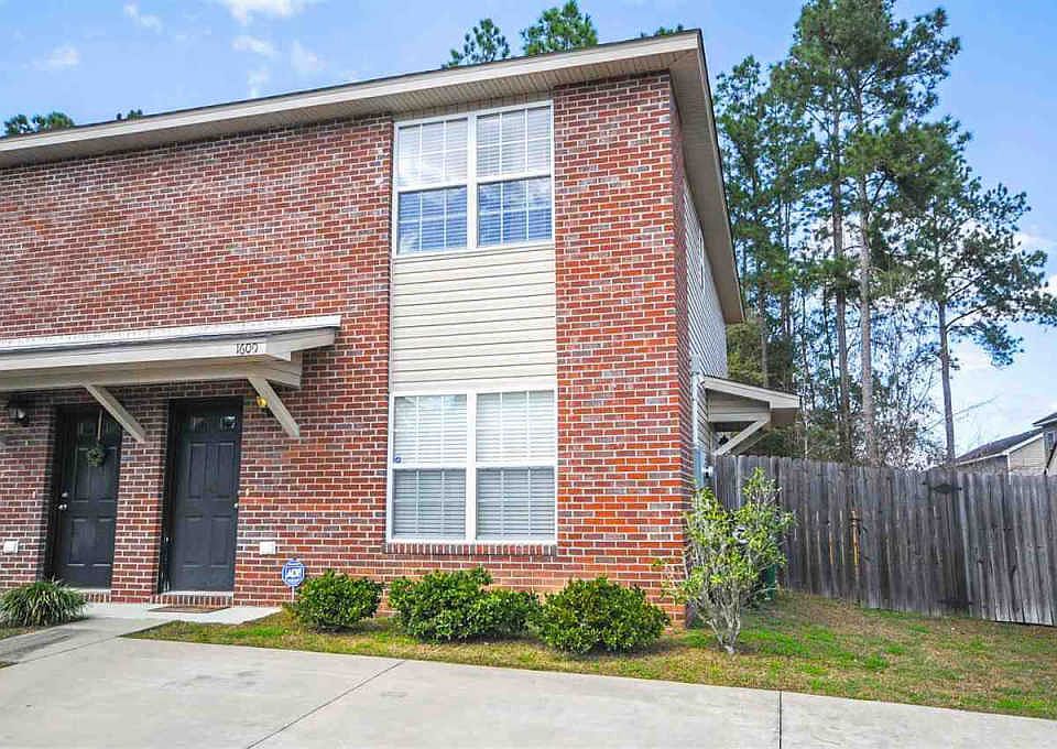 1st image of 1600 Corey Wood Cir