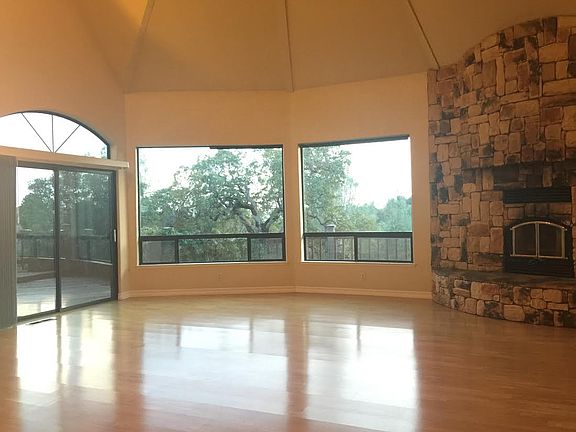 4th image of 13950 Stanton Cir