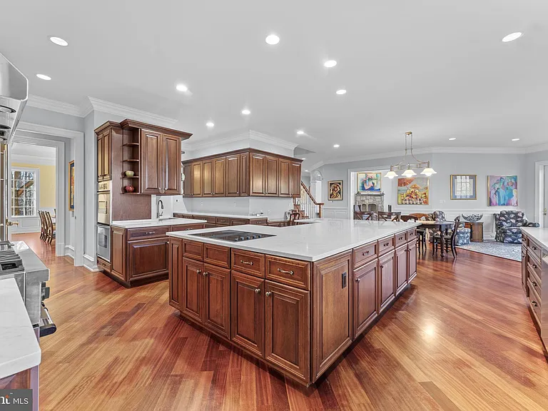 8541 Old Dominion Dr — Photo 14