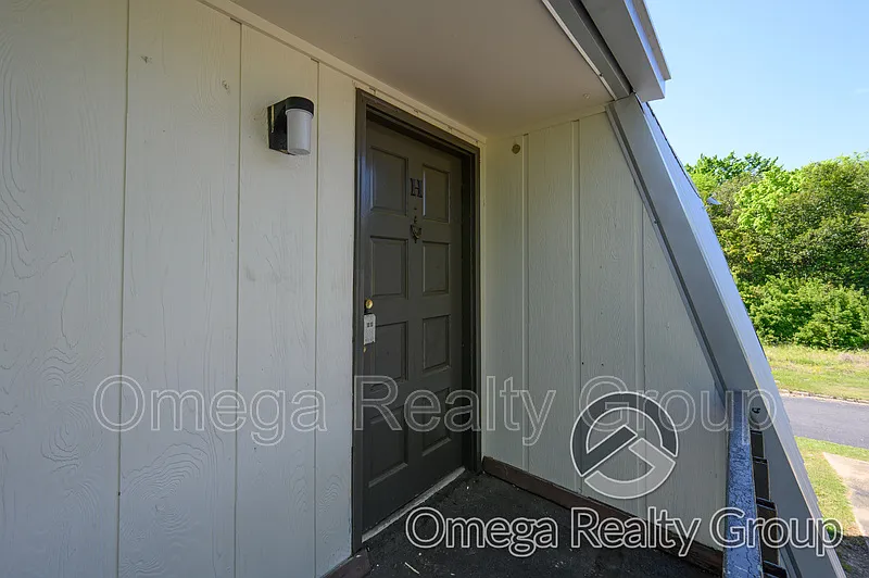 Building Photo - 3380 McGehee Rd #H