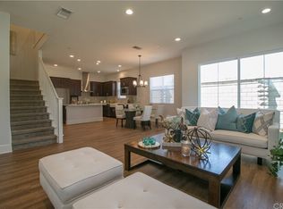 1045 Hope Ln, Santa Ana, CA 92705