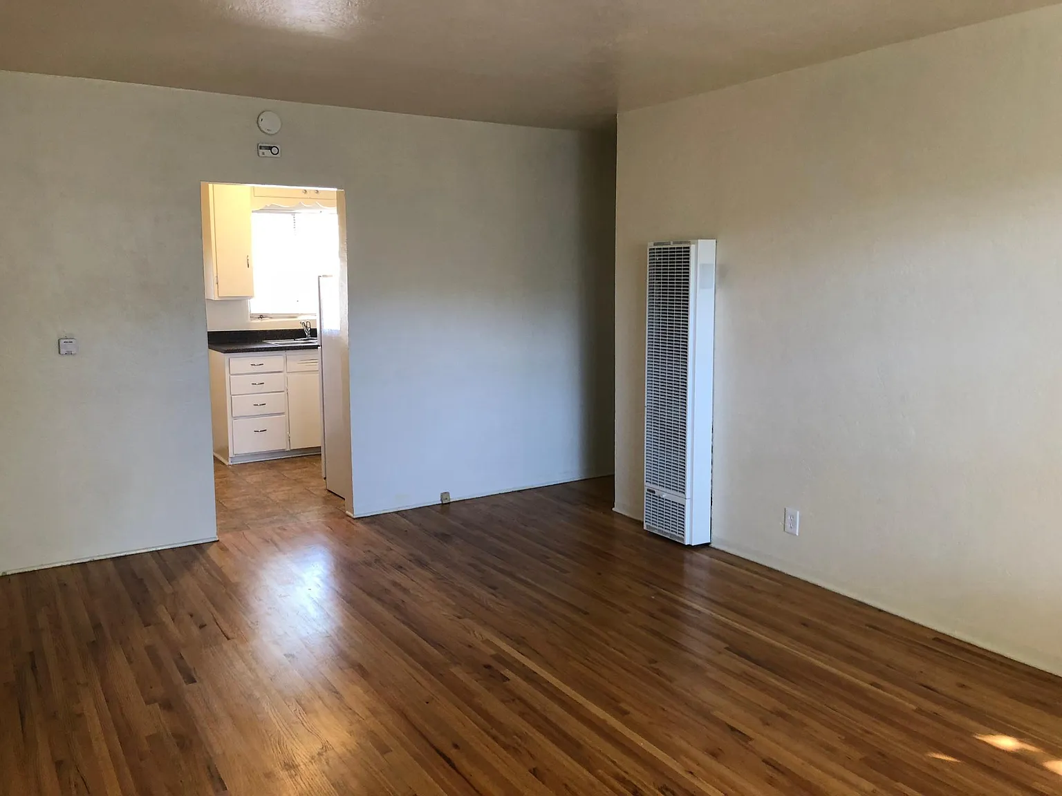1 bed, 650 sqft, $1,100 — Photo 2