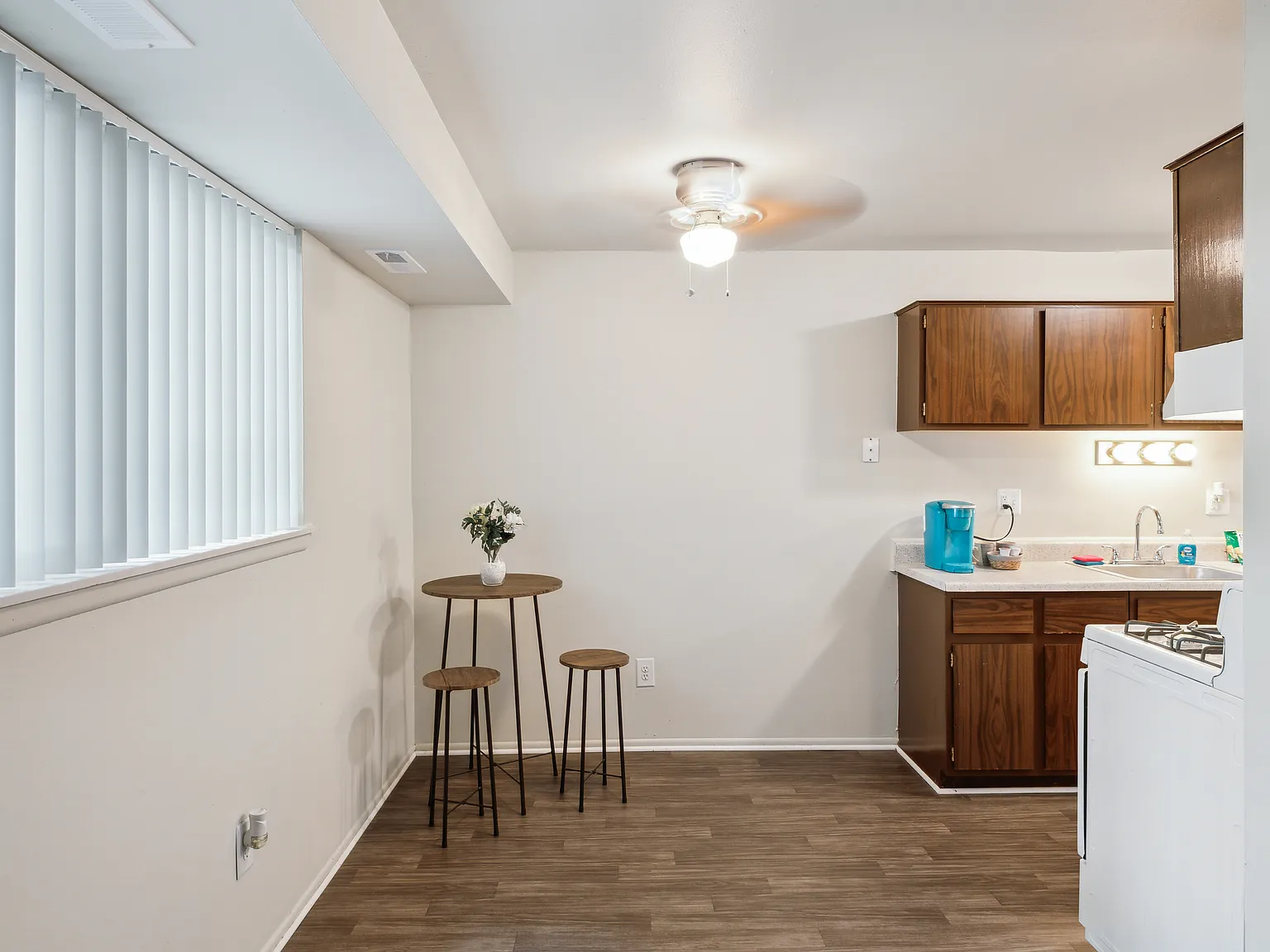 Park Hill Apartments — Photo 4