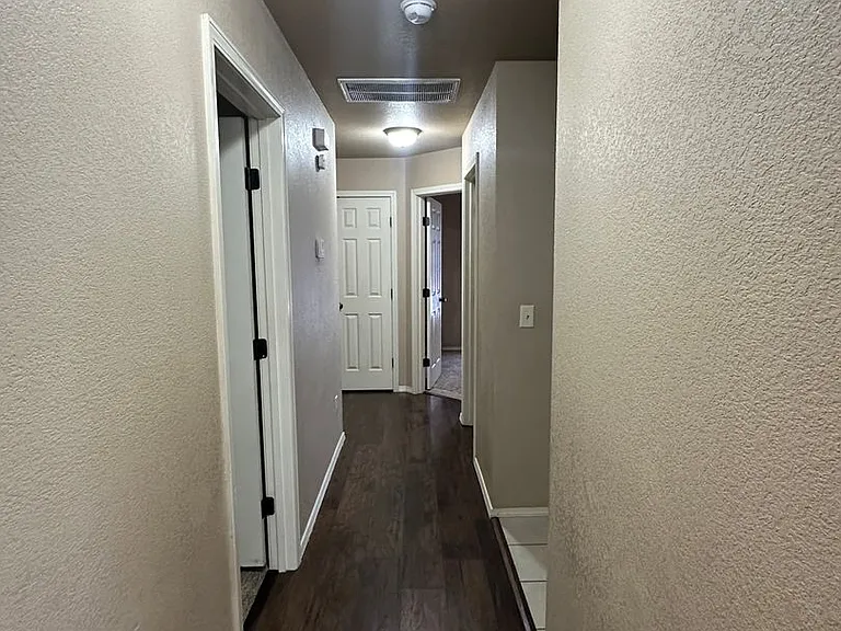 1024 E Caravan St — Photo 11