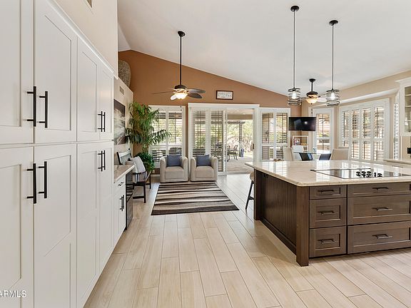 3rd image of 25042 S HOLLYGREEN Drive