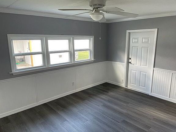 5th image of 374 Hague St