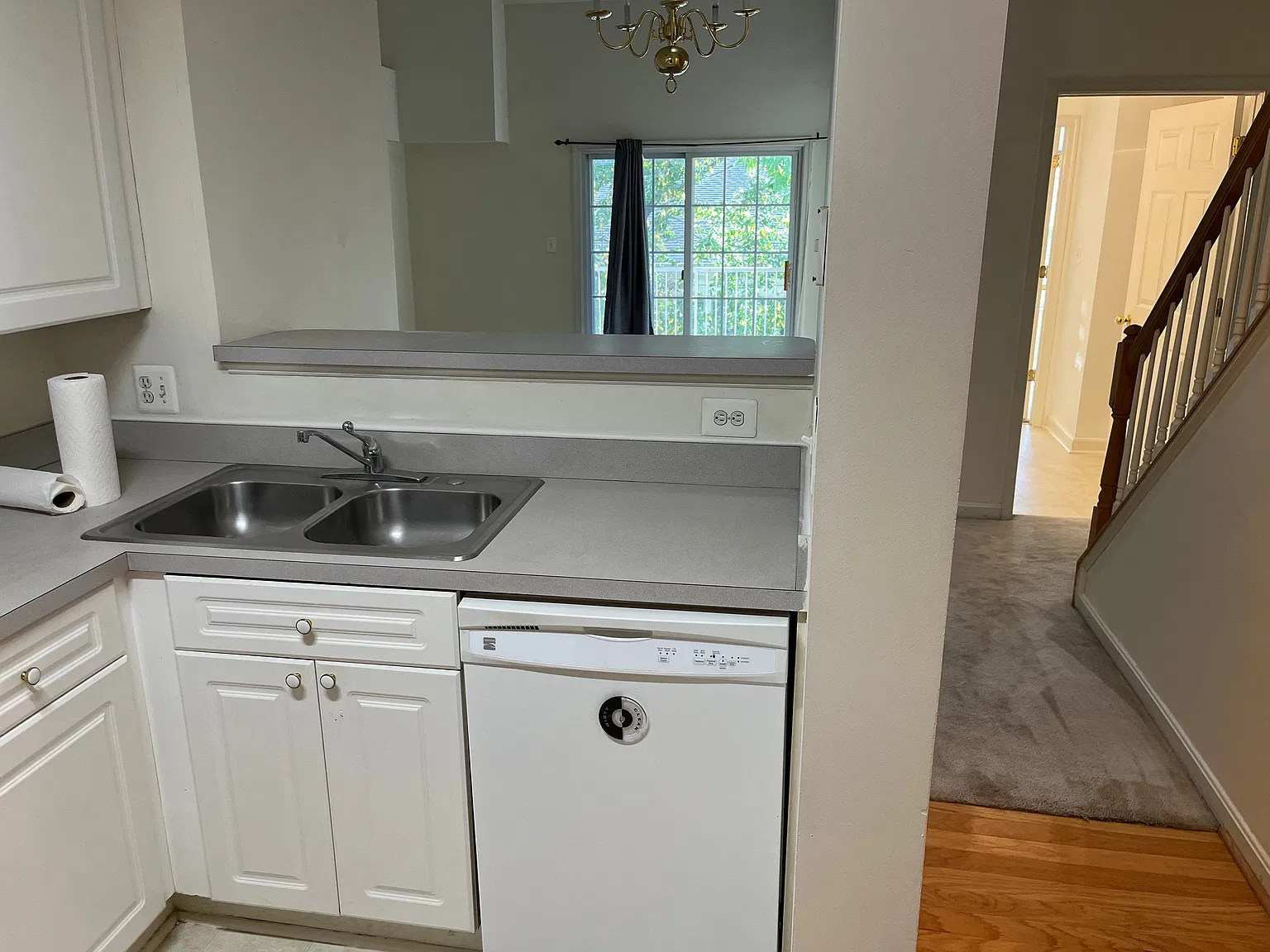 3 bed, 1300 sqft, $2,900 — Photo 1