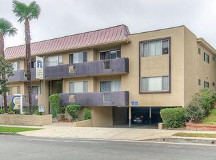11815 Mayfield Ave, Los Angeles, CA 90049