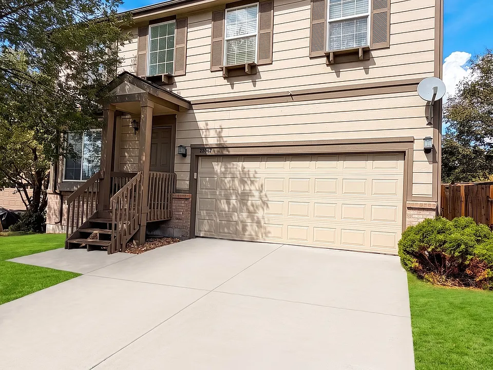 20401 E Chenango Pl
