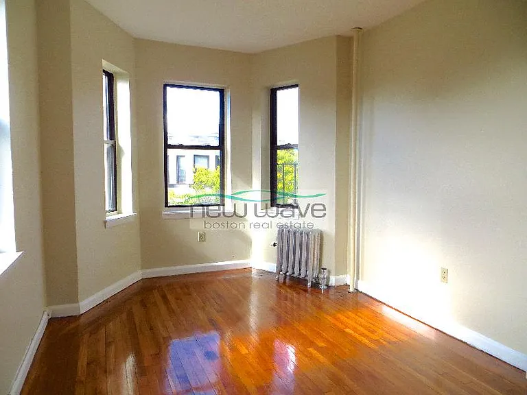 61 Hemenway St #4 — Photo 8
